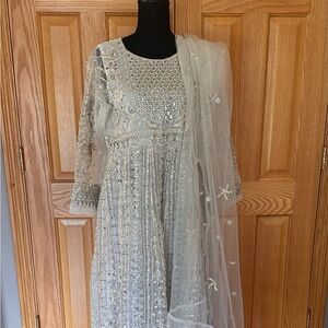Pakistani / Indian style embroidered maxi style dress with duputta.